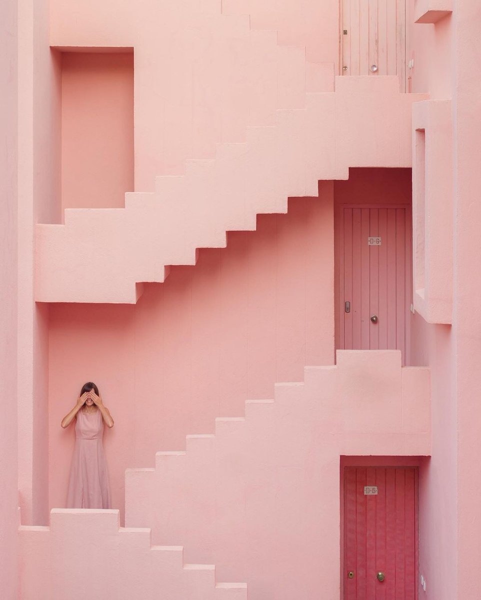 If you are not too long,
I will wait here for you
all my life.

Wilde ~ The Importance of Being...

.
What Is Love
youtu.be/8CYQVKsKXRg

.
Foto © Daniel Rueda ~ Anna Devís

.