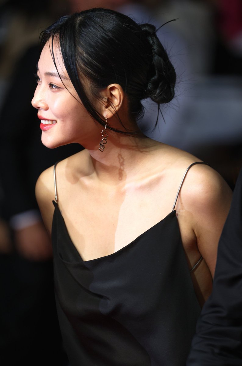 Notiziario_NC's tweet photo. Ma la bellezza di #BIBI al Red Carpet della 76° edizione del Festival di Cannes oggi!✨️🤧 https://t.co/yKg3MmGpkx