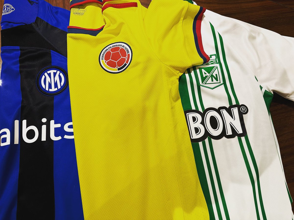 aztaro's tweet photo. Hoy Triplete #FiorentinaInter #SeleccionColombiaSub20 #SDVSF #ForzaInter @Inter @FCFSeleccionCol  @nacionaloficial #CopaLibertadores2023 https://t.co/N5DqxnhBHE