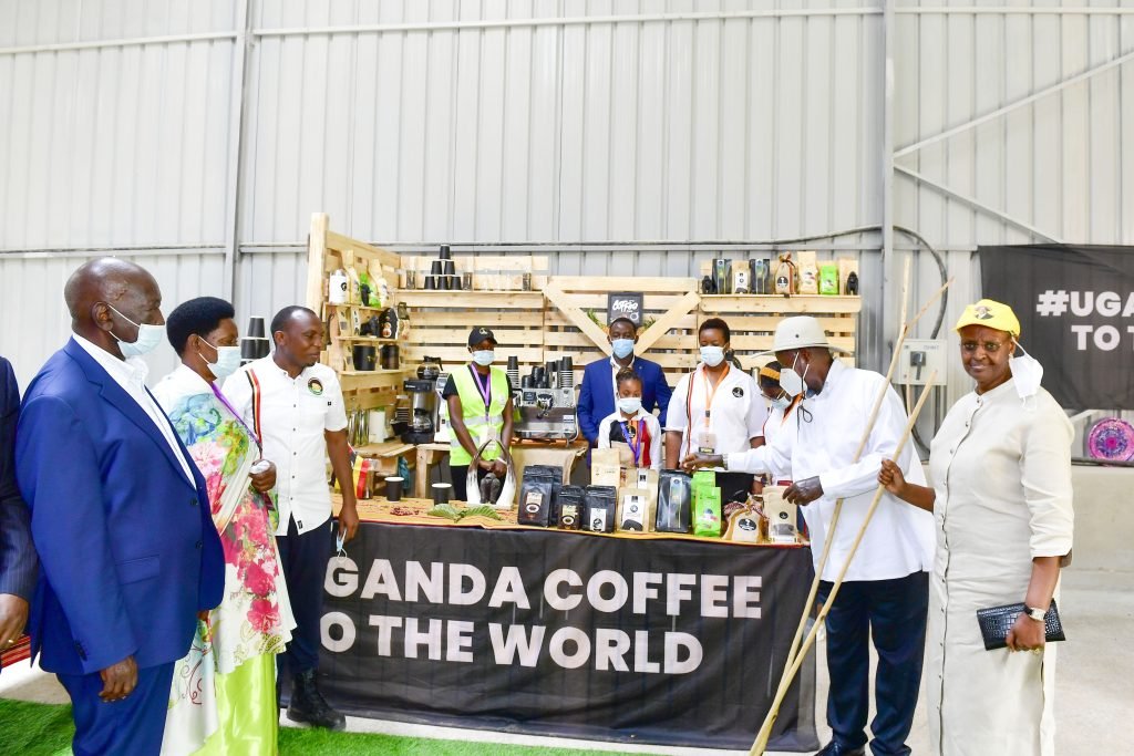 Uganda's Merchandise exports experience a remarkable 93.0% increase in March 2023, reaching $647.54 Million compared to $439.44 Million in February 2023. <a href="/nilepostnews/">Nile Post</a> <a href="/AU_ETTIM/">AU-Economic Dev't,Trade,Tourism Industry &Minerals</a> <a href="/AfCFTA/">AfCFTA Secretariat Official</a> <a href="/mtic_uganda/">Ministry of Trade Ug</a> <a href="/tookeonline/">Tooke</a> <a href="/yofchan/">Young Farmers Champions Network - YOFCHAN</a> <a href="/EAHalalExpo/">East Africa Halal Manufacturing & Logistics Expo</a> <a href="/CapitalFMUganda/">Capital FM Uganda</a> <a href="/UrbanTVUganda/">Urban Television</a> @jackiearinda
