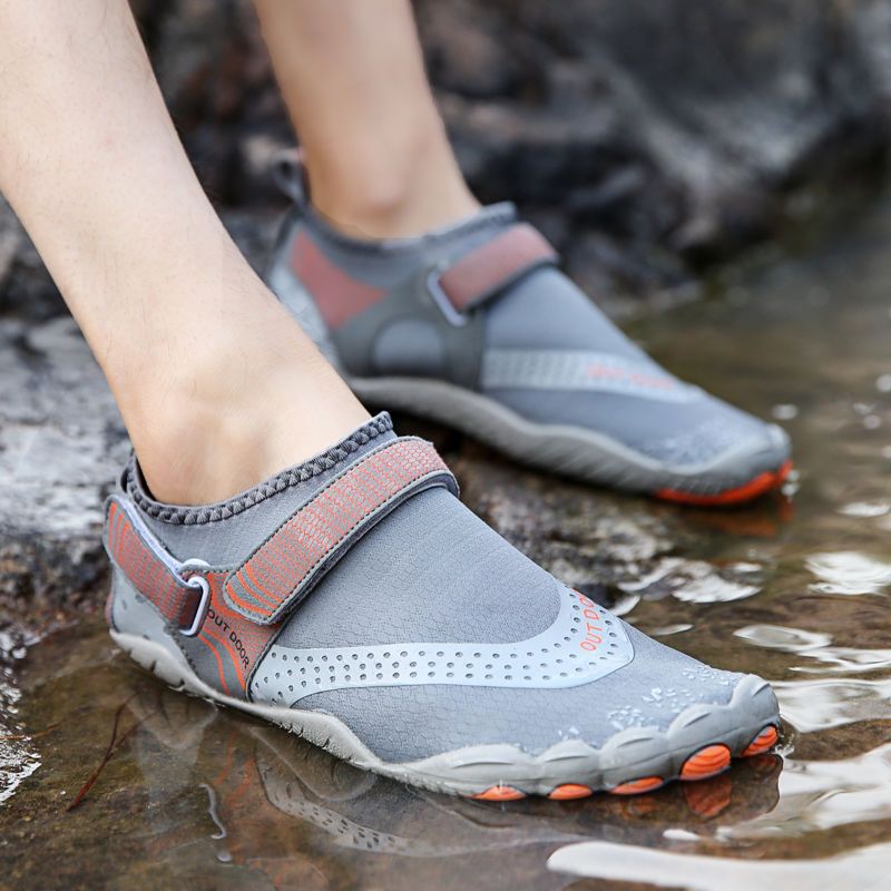 MQQSOES's tweet photo. 🌧️¿Preparado para los continuos días de lluvia? Disfruta caminando bajo la lluvia, la playa, nadando al aire libre o haciendo ejercicio en el interior con nuestros veloces zapatos agua.🌴 Ligero, suave y transpirable, ¡es el indicado para ti!💘💘