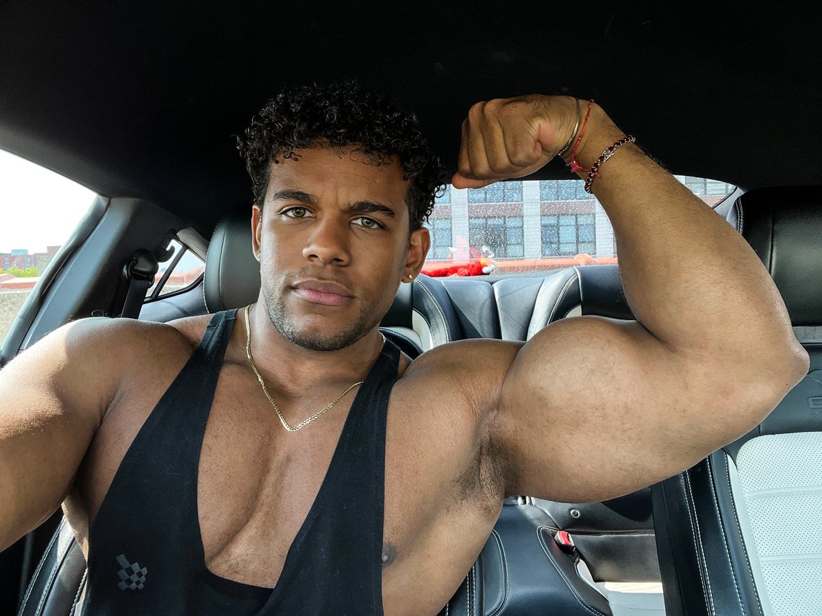 Sun’s out, guns out