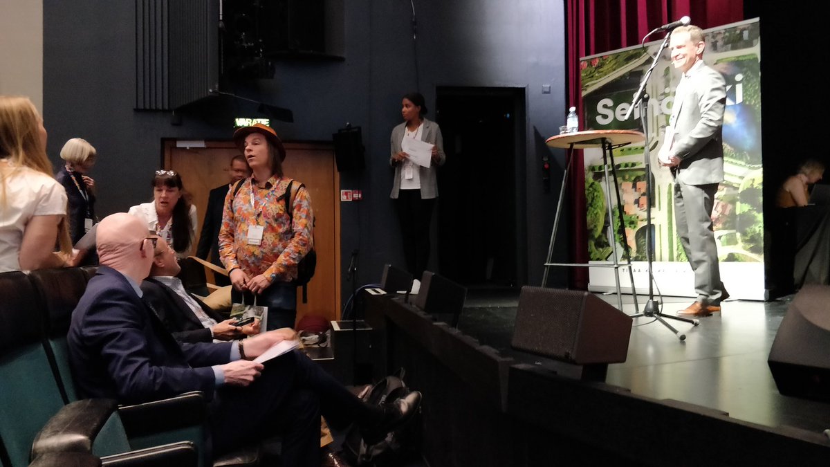 Tunnelmantiivistyy Valtakunnallisessa turvallisuustapahtumassa. Puheenjohtaja <a href="/_harritm/">Harri Martikainen</a> valmiina (oik) aloittamaan tapahtuman.

#SisäinenTurvallisuus 
#Turvallisuustapahtuma2023 
<a href="/Sisaministerio/">Sisäministeriö</a> 
<a href="/Sisainenturvall/">Sisäinen turvallisuus</a> 
<a href="/Sjkkaupunki/">Seinäjoen kaupunki</a>