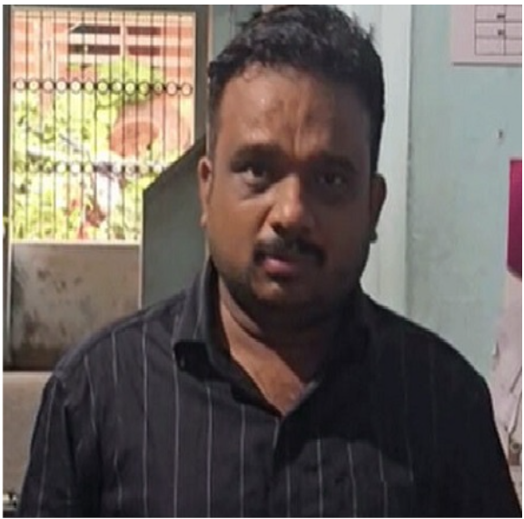 Prominent SDPI Worker Arrested for Molesting Co-passenger on KSRTC Bus: Kerala

An SDPI worker named Nizamuddeen was arrested on May 22nd for sexually harassing a 22-year-old co-passenger. 

#KeralaStory #keralanews 

1/7