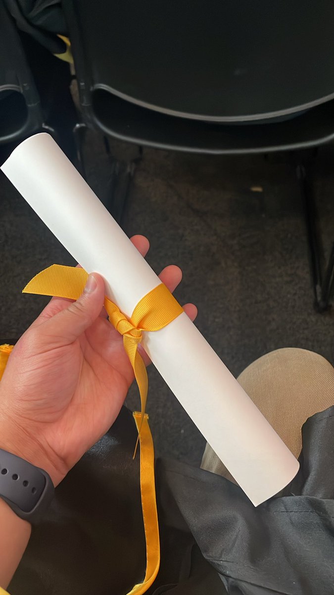 AmbroseDaye's tweet photo. Graduated from Towson University today @TowsonU #TUproud #graduate2023 #graduation #TowsonUniversity https://t.co/gV4k5Z9qFh