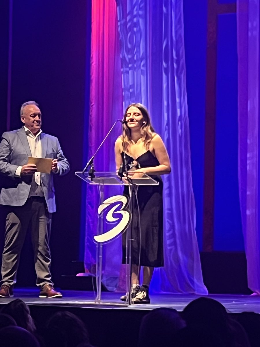 BravermanHHS's tweet photo. 4 big winners!! Limaldi orchestra, Brit ‘coco’ Cohen for best Choreography, our amazing student chorus (accepted by Kayla Brown) and MIA SUAREZ for best Female ACTRESS.  AMAZING. #weAre #CIANIisTheBest #matilda https://t.co/P8sYDn6v1p