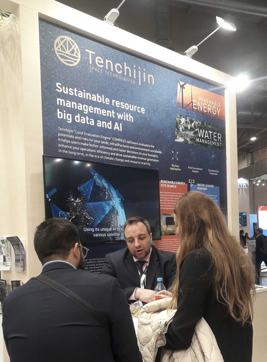 tenchijin_pr's tweet photo. /
ドイツで開催されている、
@EworldEssen のイベントの様子です🌏
\
天地人からはCEOの櫻庭とグローバルチームの浦部、Adrienが参加しています。
「天地人コンパス 宇宙水道局」と「再生可能エネルギーの利用に向けた適地調査」の2つの活用事例を展示します。
#Eworld23 https://t.co/S6drNf6mpe