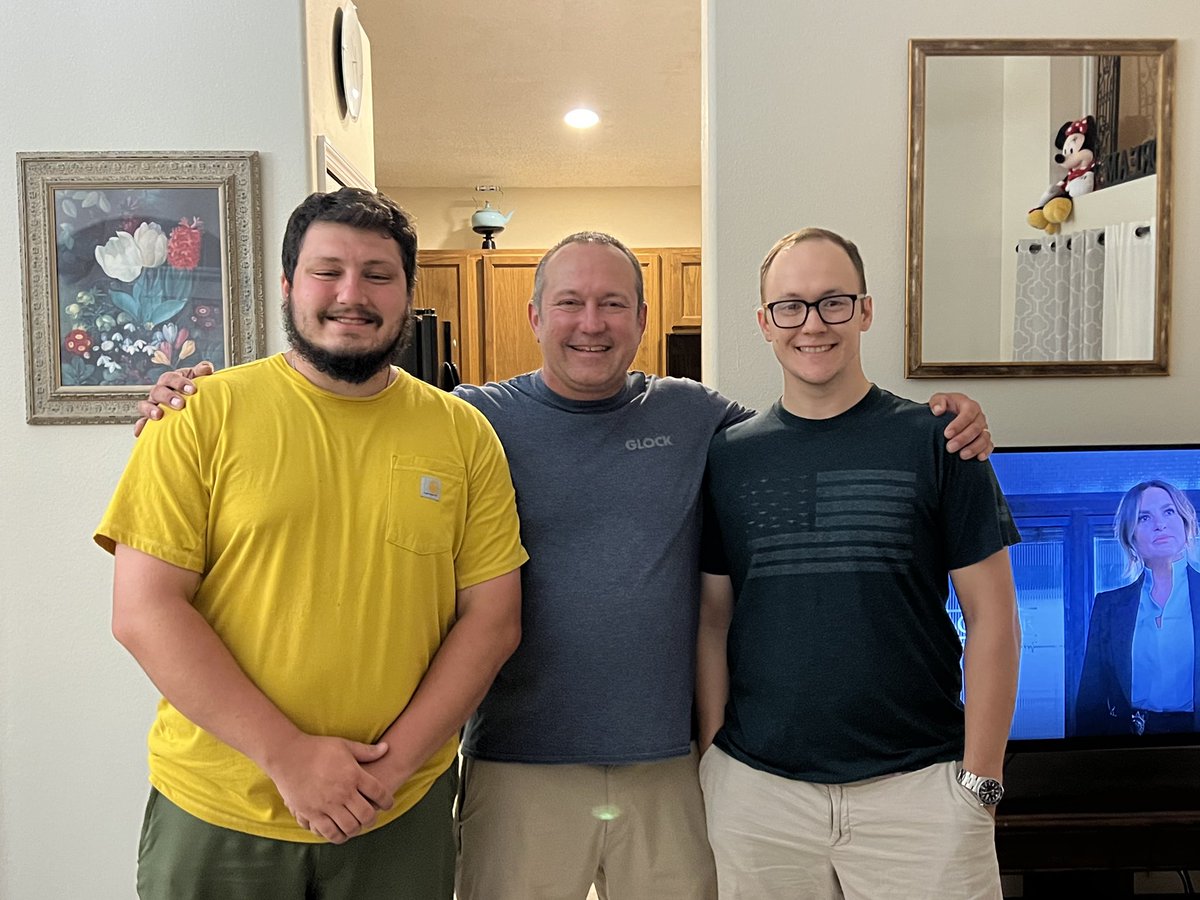 _michael_D34's tweet photo. Vacation 2023 It’s been a crazy few months since finding my biological father thanks to ancestry DNA but I’m extremely happy and thankful for getting the chance to meet him and my two brothers. I’m extremely blessed to have such an amazing family everywhere around me. https://t.co/oy6WIYZgRx