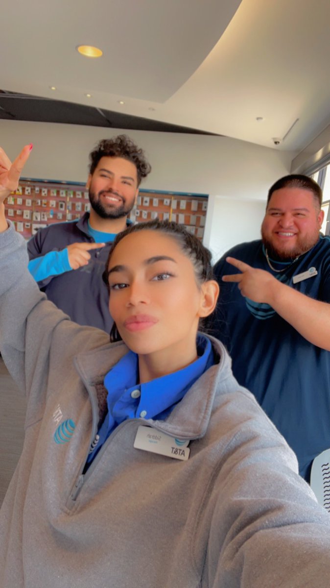 Happy Wednesday from #oakbrookbeasts 
Optimism is the faith that leads to achievement. <a href="/LifeAtATT/">Life at AT&T</a>