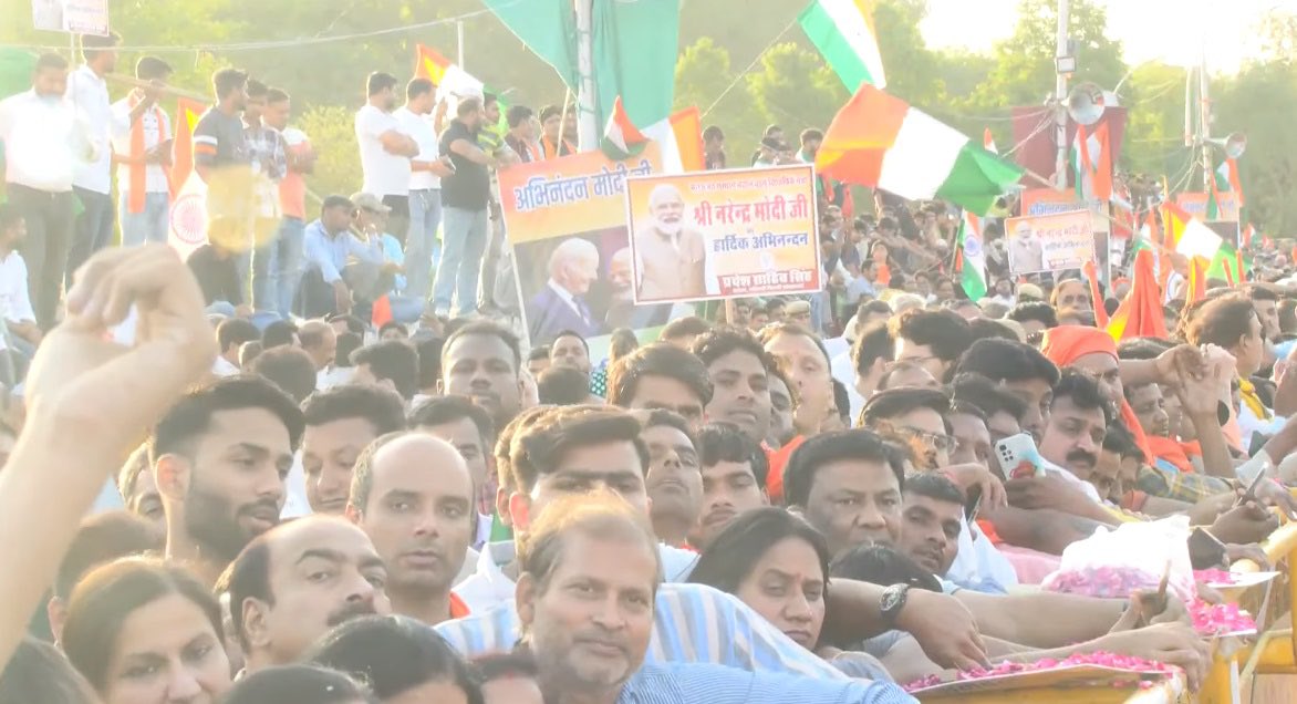 hdmalhotra's tweet photo. स्वदेश आगमन पर विश्व के सबसे लोकप्रिय नेता भारत के प्रधानमंत्री श्री @narendramodi जी का हार्दिक अभिनंदन @BJP4Delhi https://t.co/bF4mauwrMe