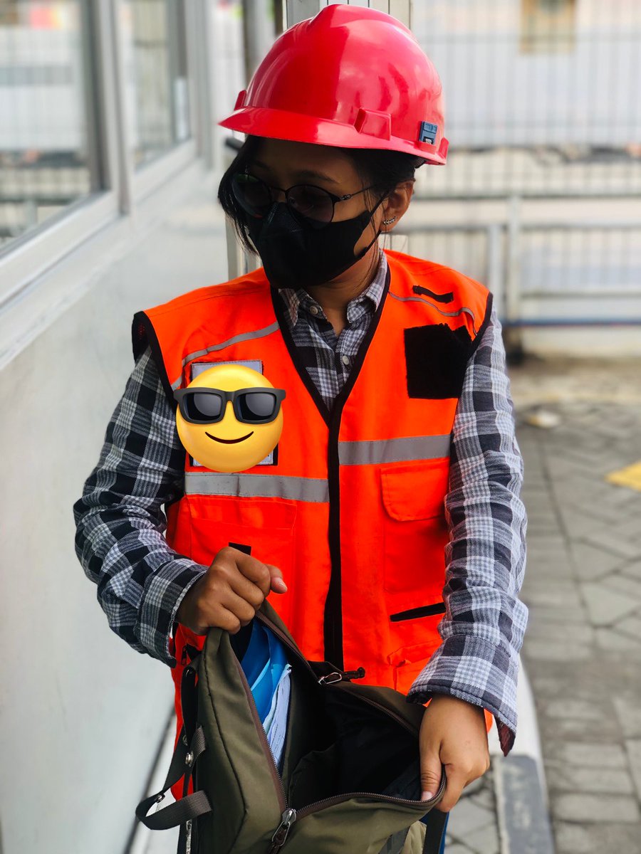 ksntdys's tweet photo. @worksfess Ootd belalang tempur miskhah https://t.co/7t5y2mafMv