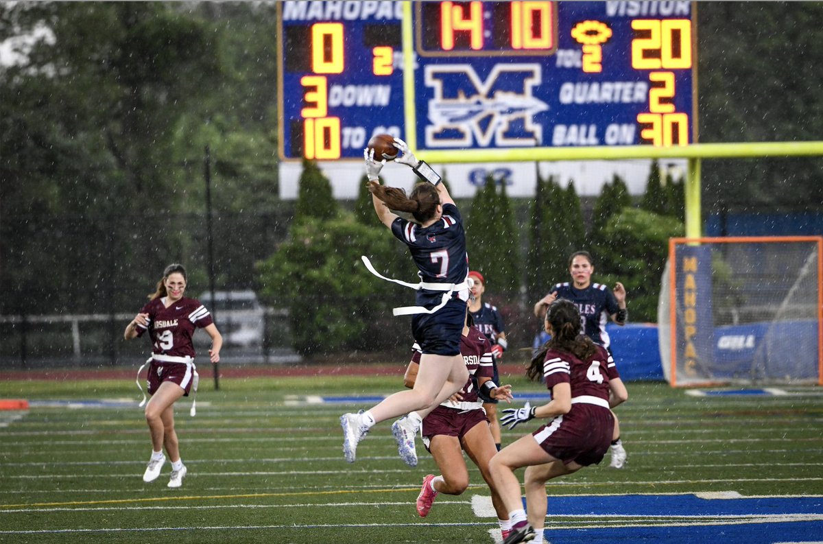 The rain did little to slow down @EHSGirlsFlag today, as the Eagles topped top-seeded Scarsdale 20-0 to claim the Section 1 flag football title. Tiso w/ 3 passing TDs, Brien with 2 TD catches, Ava Battista with the other. Congrats to the new @SecOneAthletics champs!