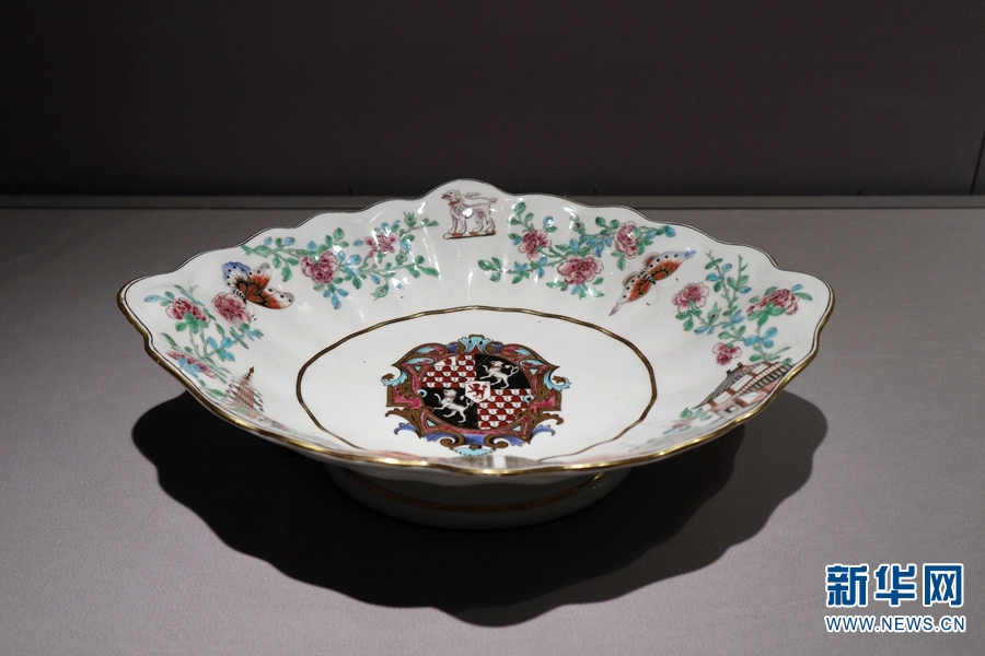 Over 100 exquisite #Chinese porcelain items are on display in #Kunming. #展览 #文物