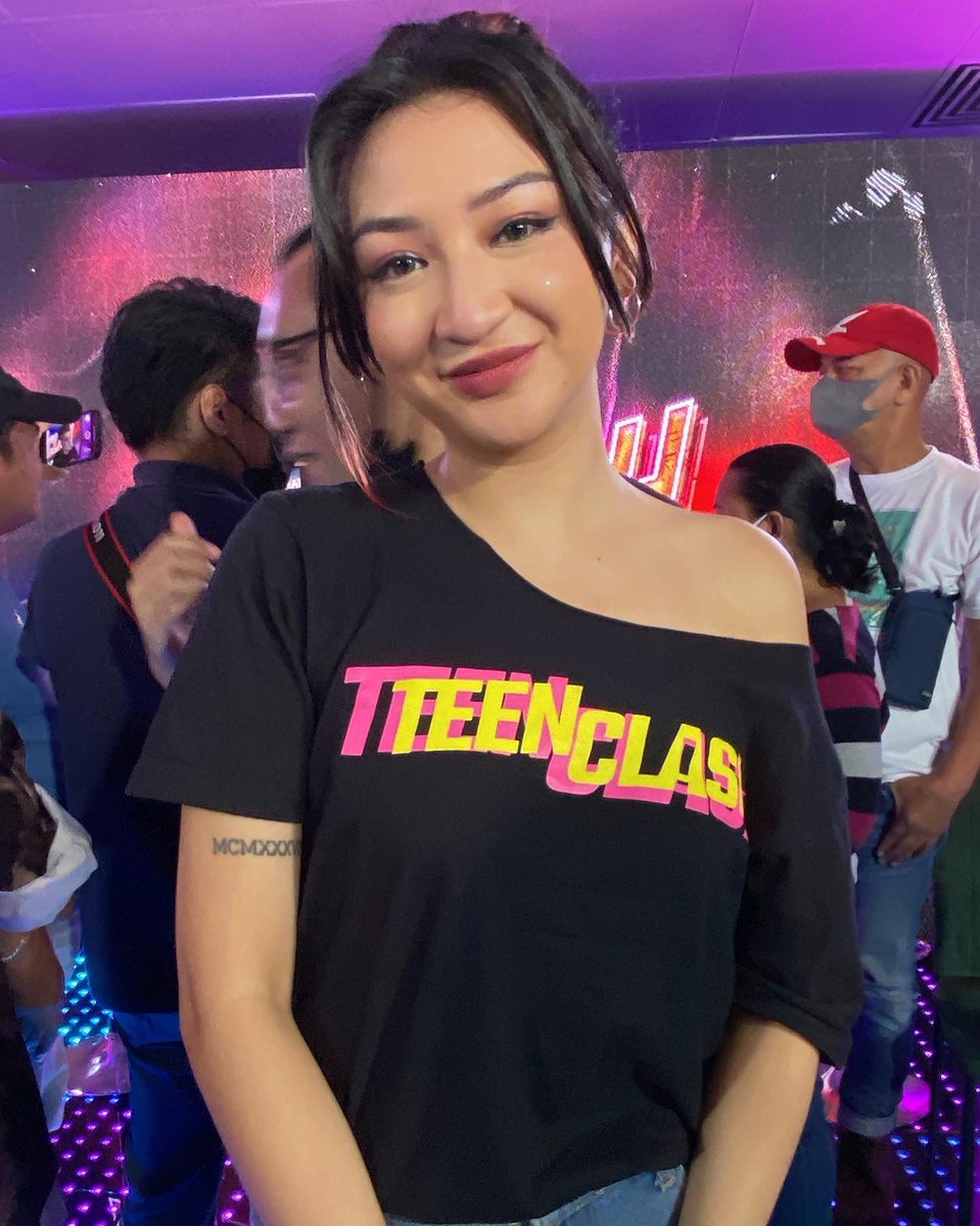 ABSCBNpr's tweet photo. Andi Abaya, Gail Banawis, Ralph Malibunas, Jayda Avanzado, Zach Castañeda, and Fana at #TheFinalClashdown. ⚡️🎶

Don’t miss the finale episode of #TeenClash tomorrow (May 26) at 8 PM on iWantTFC! https://t.co/3mVNkFRC3h