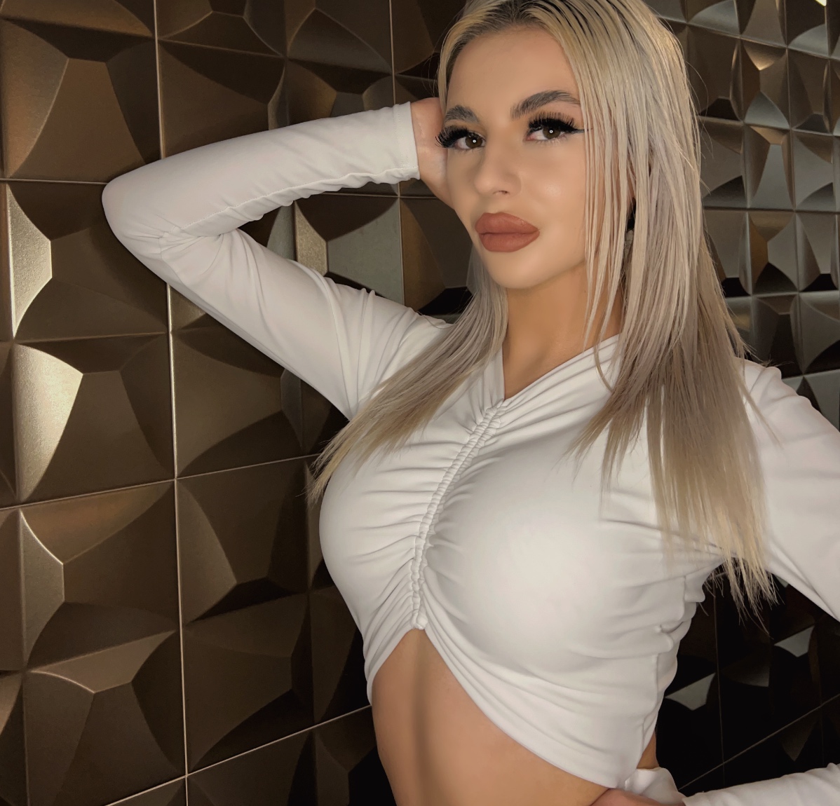 Tessamaven's tweet photo. Do you want to watch anime? 💋 https://t.co/nfc6iH0N9g