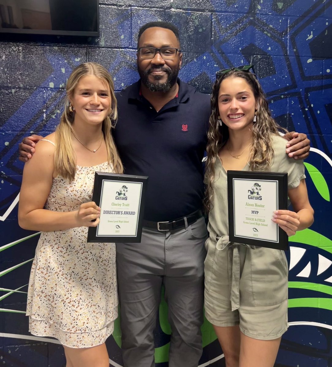 It’s been a good ride with these two !! 

4 years worth of memories that’ll last a lifetime !! 

✔️2023 Spring Director’s Award
<a href="/TruittChorley/">chorley truitt</a> 

✔️2023 Spring Outdoor T&amp;F
<a href="/AlexaNestor3/">Alexa Nestor</a> 

#ProudCoach