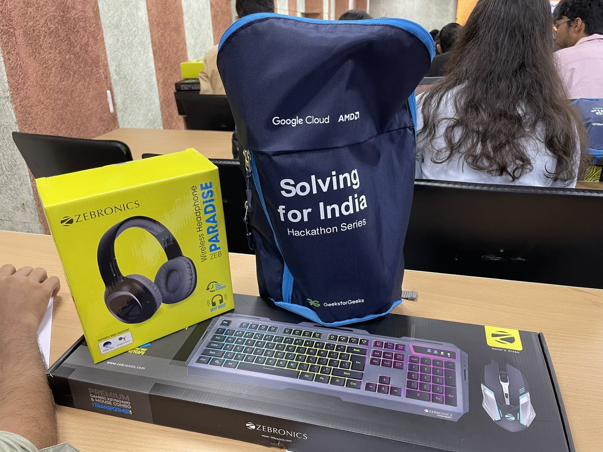 m_shubhasai's tweet photo. Recently I and my two teammates @oyesaurav and @_darthsalad_ have participated in Regionals (East Zone) of Solving for India Hackathon by #Google, #Amd and #GFG and have secured 1st position in East zone
We will going to present our project in National in Bangalore for next round https://t.co/B1OD97lKrz