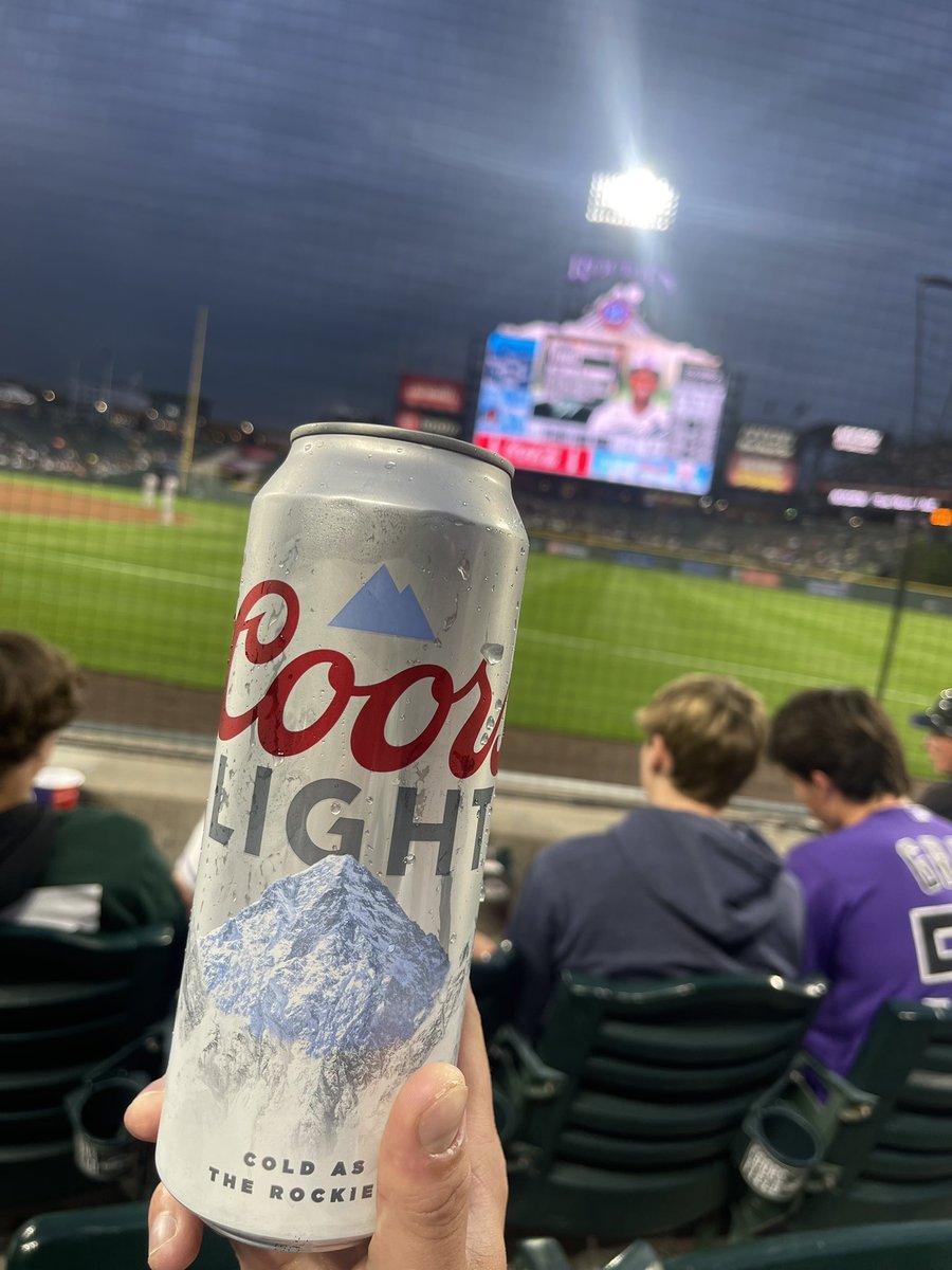 50_Pence_'s tweet photo. @PFTCommenter never seen mountains this blue https://t.co/eWQVYcfmYg