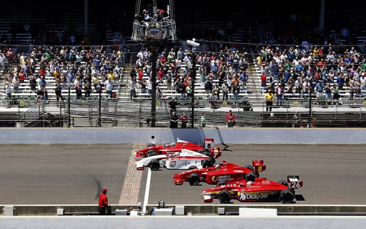 10 Years Ago Today:

<a href="/peterdempsey/">Peter Dempsey</a> won the Firestone Freedom 100 in a wild 4-wide photo finish <a href="/IMS/">Indianapolis Motor Speedway</a> 

#IndyLights