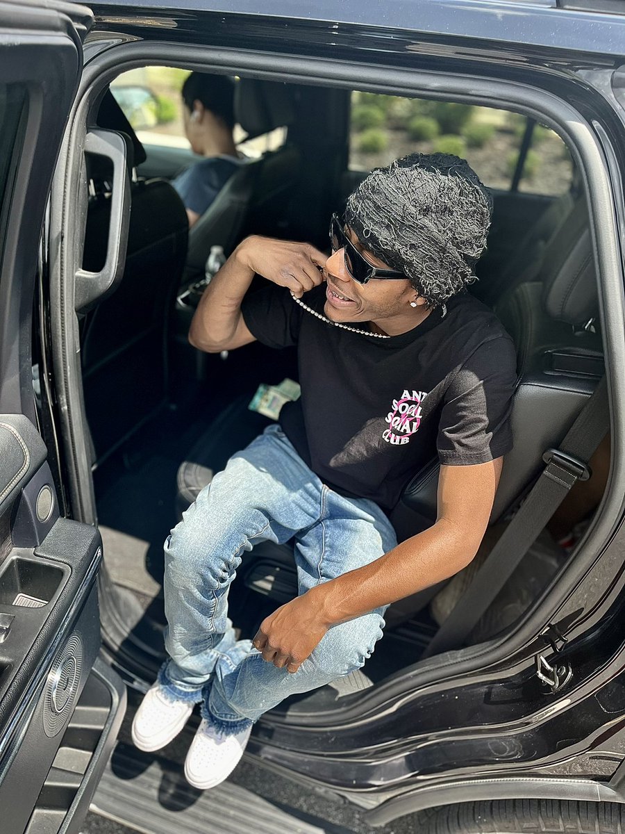 hotboysaint's tweet photo. everyone has an end, don’t let me Be yours. ♾️ https://t.co/sCY4ZJNDFB