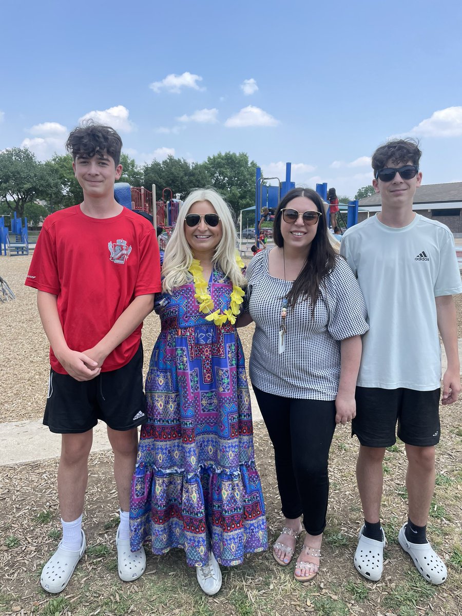 Laura L'Huillier Frazier tweet media