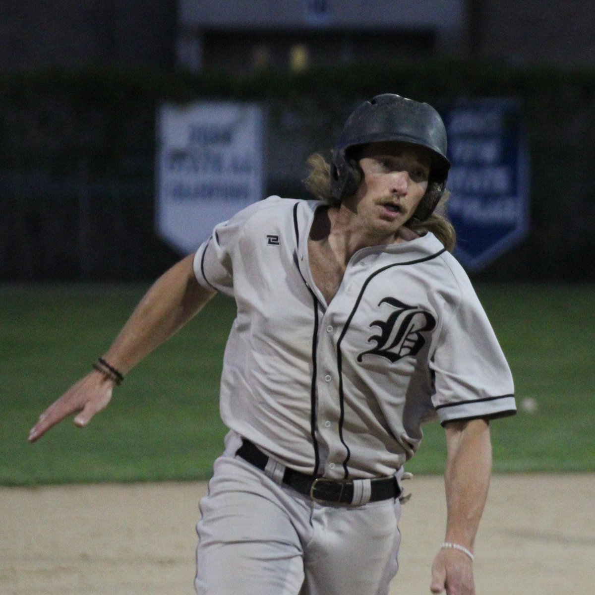 RunForrestRun11's tweet photo. Solid win for the @FLBrewers tonight! Go ahead run for Jed Hanson and Bradley Spencer closes it out for the victory! Great game Brewers! https://t.co/SRCwNtiOem
