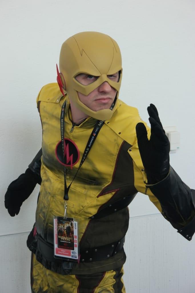 In honor of the series finale of The Flash here is a throwback pic of me as Eobard Thawne aka The Reverse Flash. Thank you for 9 great seasons. ⚡️⚡️⚡️#theflash #TheFlashFinale #TheFlashSeason9  #TheFlashFinale #TheFlash #reverseflash #cosplayer #cwtheflash