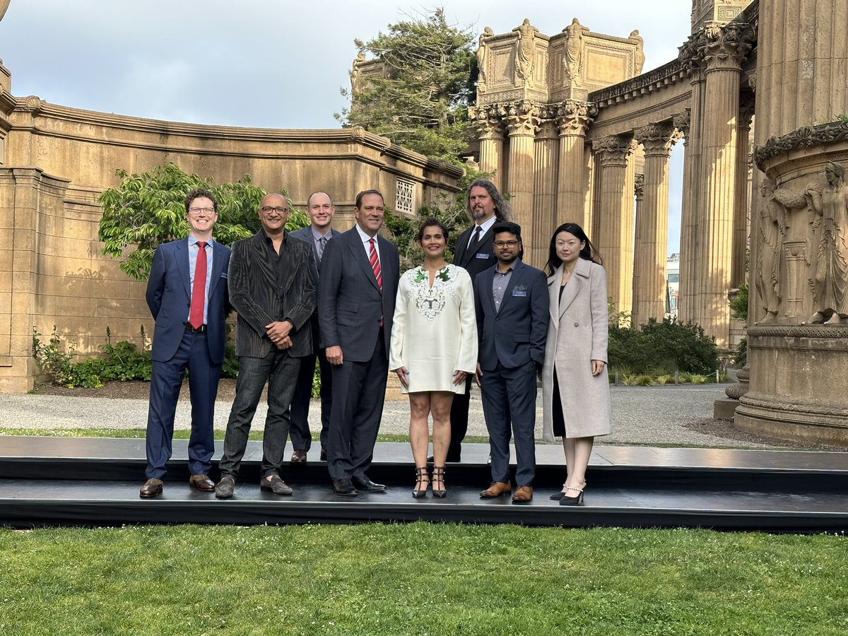 Was my honor to celebrate our 2023 <a href="/Cisco/">Cisco</a> Pinnacle Award winners tonight! These amazing teams represent the heart of #innovation at Cisco!! Thank you for all you do! <a href="/lizcentoni/">Elizabeth</a> <a href="/jonathandavidsn/">Jonathan Davidson</a> <a href="/jpatel41/">Jeetu Patel</a>