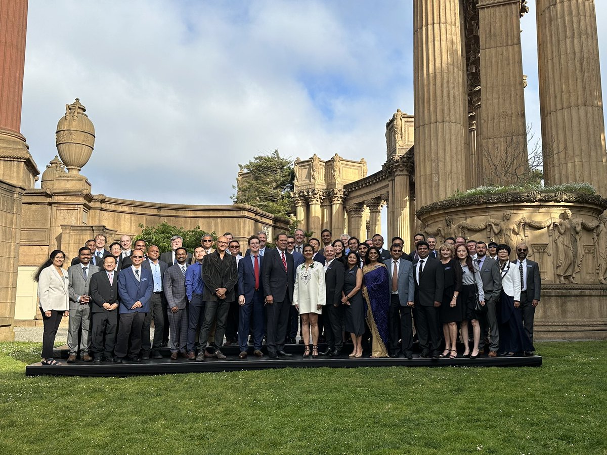 Chuck Robbins tweet media