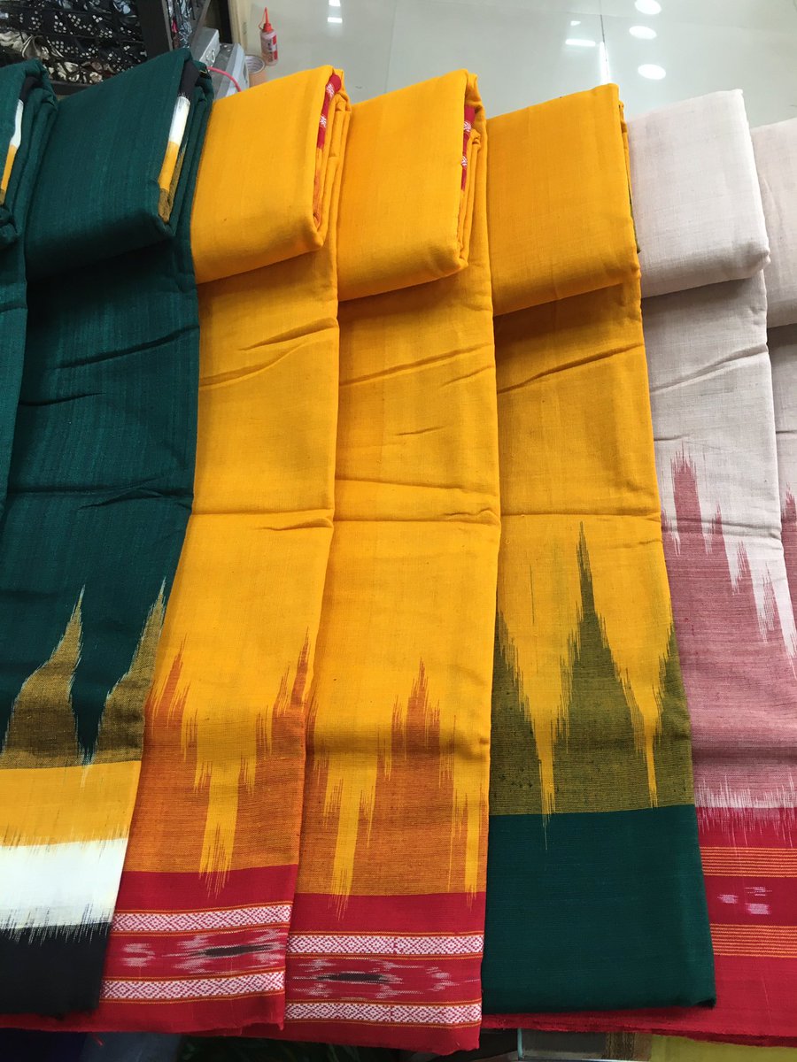 HandloomSaga's tweet photo. Showcasing some of the traditional designs of pure #cotton #sambalpuri temple border #handloom #dhoti with Chaddar(Angvastram) set for men.
To Order:
Contact us on WhatsApp: https://t.co/WSGfcjHcoD

@HTH_Odisha @TexMinIndia @Naveen_Odisha https://t.co/iWrwxo8wBF