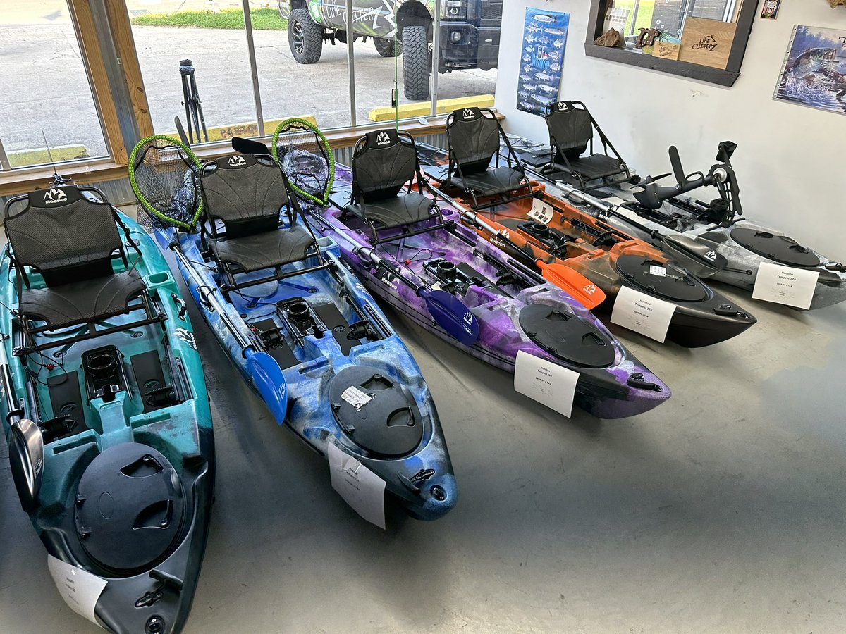 Line_Cutterz's tweet photo. Some nice looking kayaks just arrived in our retail location. $1,249 equipped with a 46lb trolling motor and foot controlled rudder! #kayakfishing #linecutterz https://t.co/DqdS0elFK9