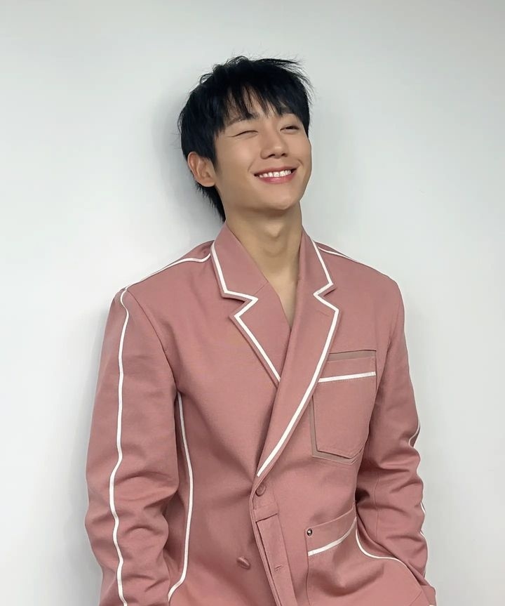 lets vote😉

#NETIZENSREPORT #JungHaeIn for Most Handsome Man Alive #MHMA2023 #MHMA2023JUNGHAEIN
<a href="/thenreport/">The Netizens Choice Magazine</a>