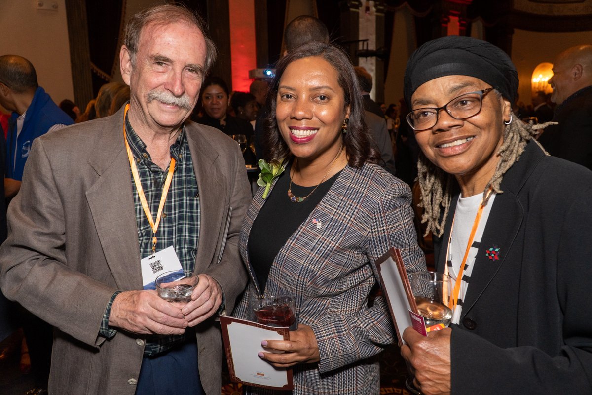 1_neighborhood's tweet photo. We want to express our gratitute to everyone who came out tonight to celebrate our 35th Anniversary! #onenb35th https://t.co/Trdg0Gi7N1
