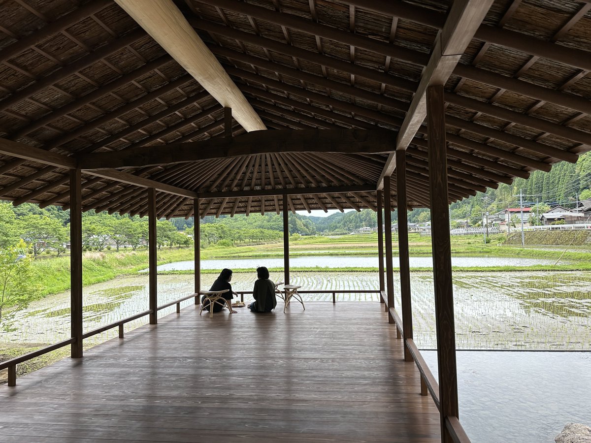 これ神社じゃなくてカフェなんだぜ。
熊本の南小国やばない？