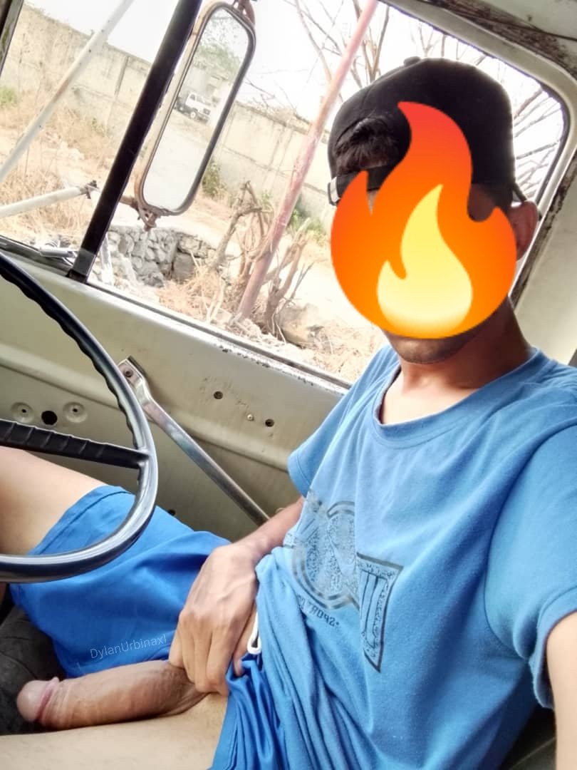 Vergaandy96's tweet photo. Lo chupas? O no te gusta la verga sudada?😏. https://t.co/XK7SFF8lzC