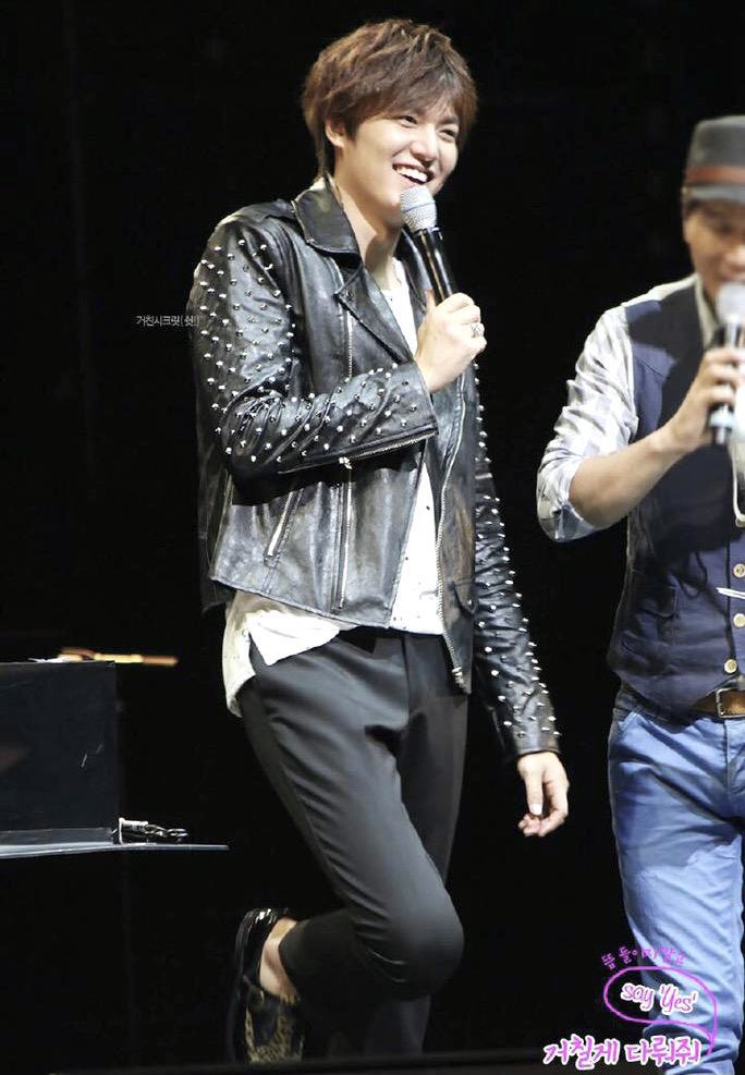🎼🎼🎼🎼🎼🎼

20130525 Lee Min Ho My Everything World Tour in Seoul 

𝑇𝑎𝑔𝑠. 🦁 #leeminho #이민호
#イミンホ #李敏镐 
<a href="/actorleeminho/">Lee Min Ho</a> ♡