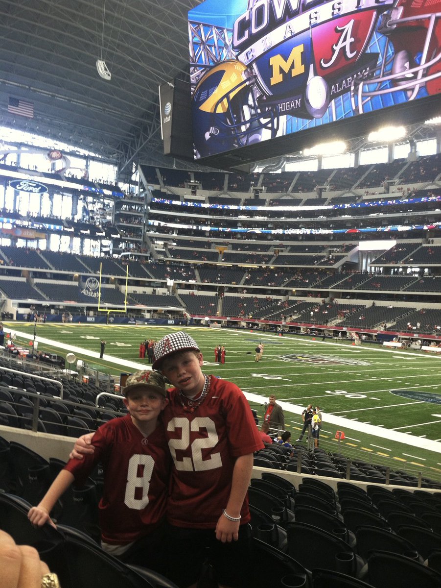 GregRoss2One's tweet image. Graduation Week!!! #bamabound