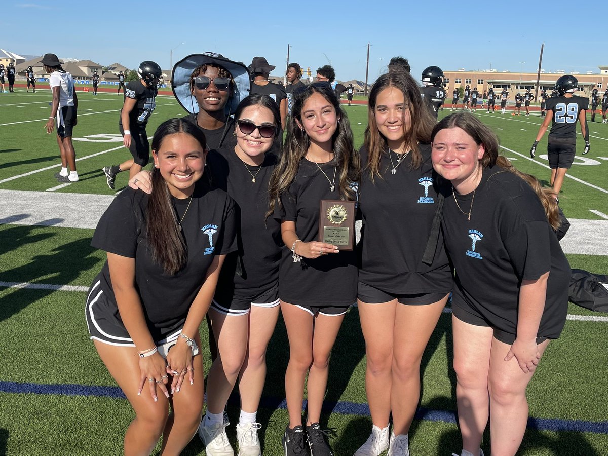 addiedlg's tweet photo. We are so proud of Hailey! A couple of days ago, we learned she passed her Medical Assistant Certification test, and today she was recognized as Harlan’s Athletic Trainer of the Year! Hard to believe her Senior year is almost over.  @hnicolee04 @RichardDlgNISD @HarlanSportsMed https://t.co/tYFgvDnvdW