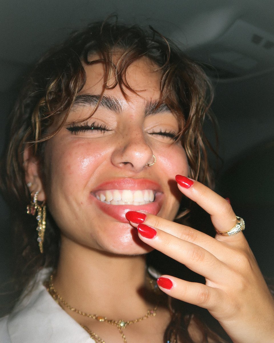 gabyssls's tweet photo. On here after 6 months of not using Twitter to just post these pics and leave again for the rest of the year :) https://t.co/d9A92GChiD