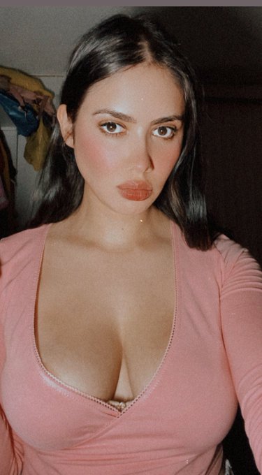 Mi&eacute;rcoles de rosa #Miercoles #girl #CDMX #Mujeres #Latina https://t.co/kRCgeUoGGh<a href="/tag/miercoles"class="tags">#Miercoles</a><a href="/tag/girl"class="tags">#girl</a><a href="/tag/cdmx"class="tags">#CDMX</a><a href="/tag/mujeres"class="tags">#Mujeres</a><a href="/tag/latina"class="tags"><span>#latina</span></a>