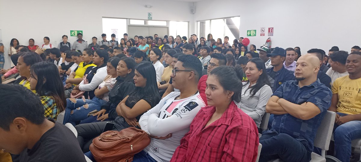 ISTMBR's tweet photo. La Coordinación Zonal 1 de Senescyt, el día de hoy socializó el Programa de ayudas económicas 2023 a nuestros estudiantes del Instituto Superior Pedagógico Martha Bucaram de Roldos – Bilingüe Intercultural,con el  fin de que los estudiantes puedan acceder a dichos beneficios. https://t.co/GFiX4FxkdZ