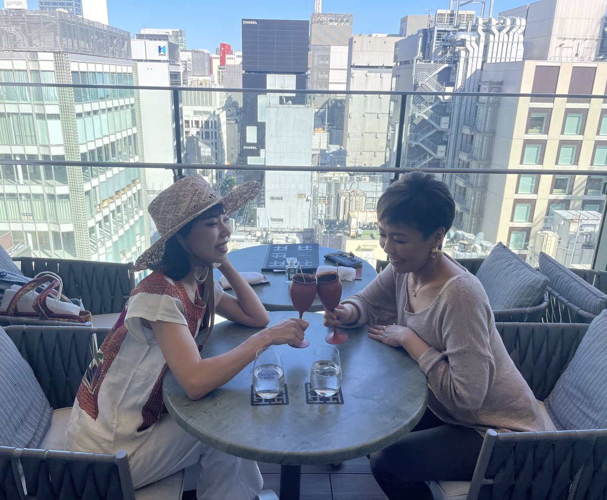 TinaLadySoul's tweet photo. DJ SARASAちゃんとギリシャ料理でランチ♡いっぱい笑いました♪
#Tina #DJSARASA https://t.co/dURvC4j8b6