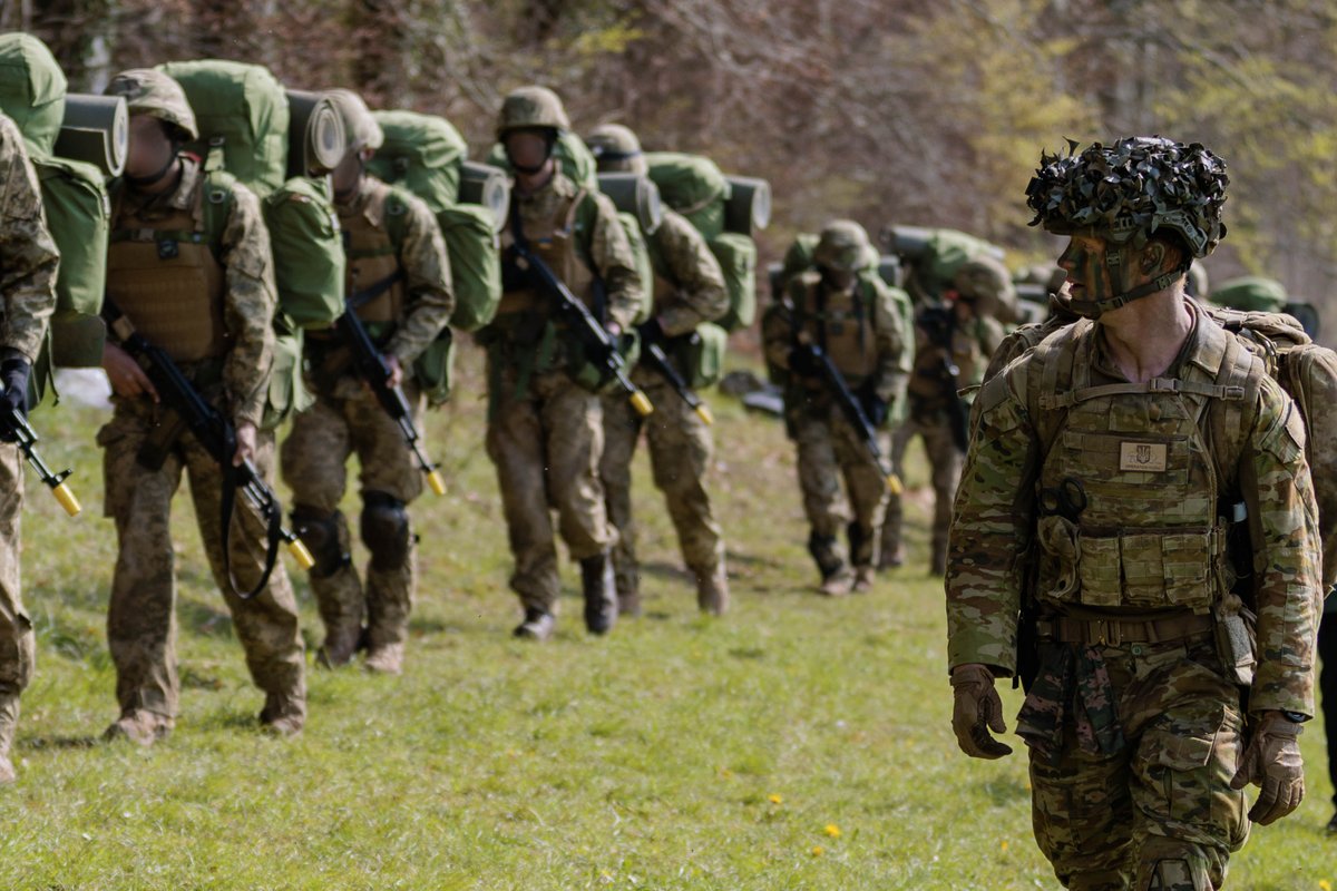 The third rotation of recruits from the Armed Forces of Ukraine 🇺🇦 have commenced initial training with #AusArmy 🇦🇺 soldiers as part of #OpKudu in the UK 🇬🇧. 

Over five weeks, the recruits will learn the skills needed to help defend their homeland.

📖 defence.gov.au/news-events/ne…