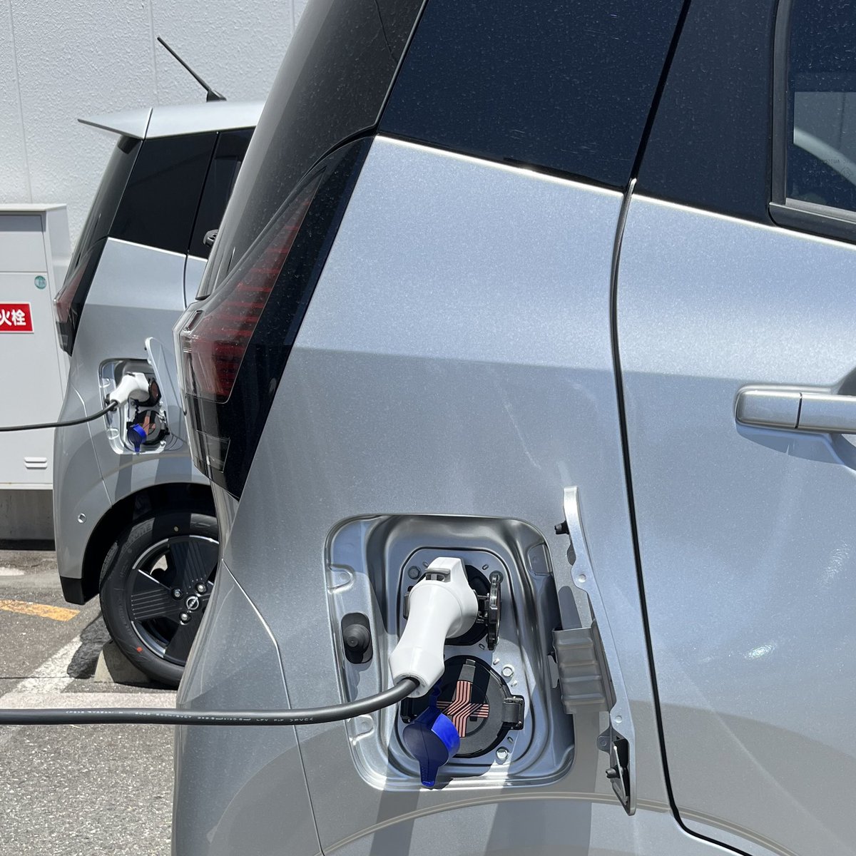 arc1963_sns's tweet photo. このたびARCは電気自動車(EV車)サクラを名古屋営業所に2台導入致しました。人にも地球にも優しいクルマです。SBT認証企業としてARCはこれからもCO2削減に取り組んで参ります。
#SDGs #電気自動車 #EV #日産サクラ #SAKURA #sastainable #脱炭素社会 #企業公式つぶやき部 #企業公式相互フォロー https://t.co/uJr1zl3pZ4