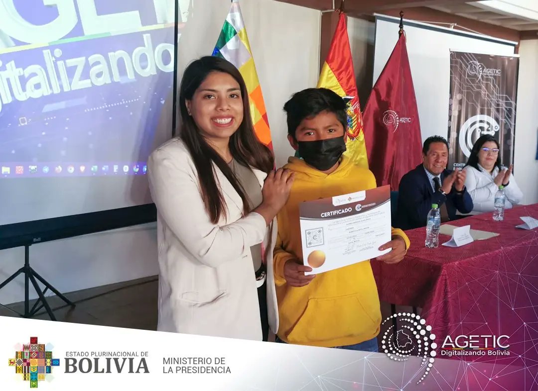AgeticBolivia's tweet photo. Así mismo, se llevó adelante la firma de convenio con la Fundación #NAPP, con el objetivo de desarrollar de manera conjunta la co-organización del VI Torneo Nacional de Robótica First Global #Bolivia.
#AGETIC #DigitalizandoBolivia
#EstamosSaliendoAdelante https://t.co/opq9KUChMx