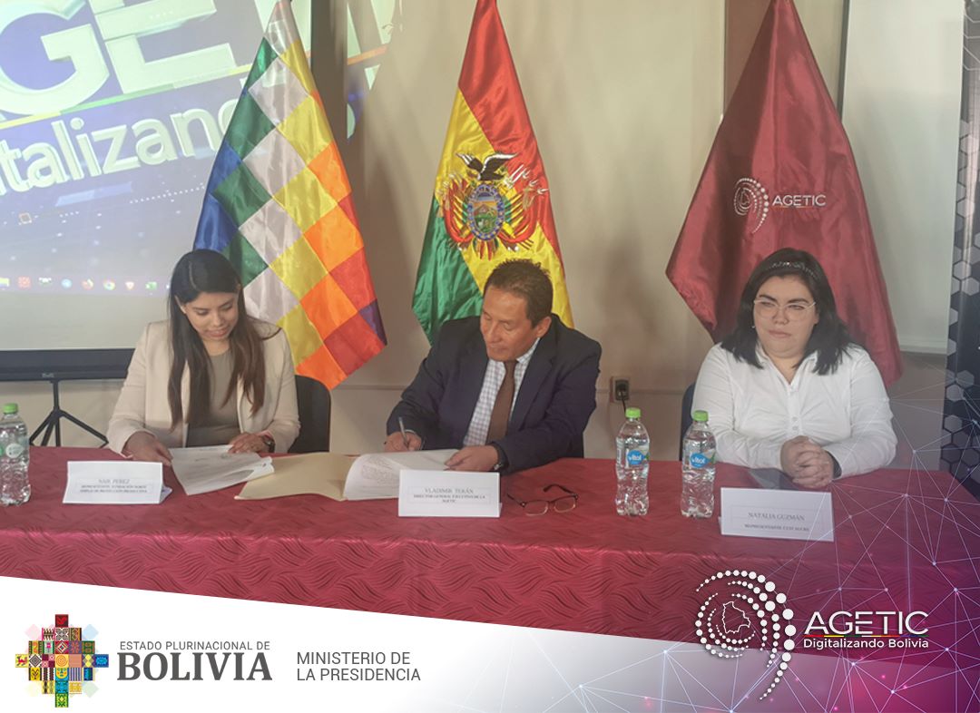 AgeticBolivia's tweet photo. Así mismo, se llevó adelante la firma de convenio con la Fundación #NAPP, con el objetivo de desarrollar de manera conjunta la co-organización del VI Torneo Nacional de Robótica First Global #Bolivia.
#AGETIC #DigitalizandoBolivia
#EstamosSaliendoAdelante https://t.co/opq9KUChMx