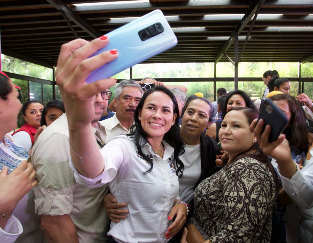 Alejandra Del Moral tweet media