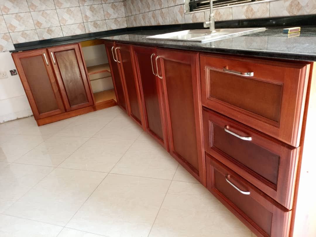 AMbabazi's tweet image. Prescription is to design as it is to medicine, if client says I surely know want I want they are bound to make a mistake for which they will have the design doctor to blame for... Tell the designer how you feel and the result you want and the product will be a huge success #kitc