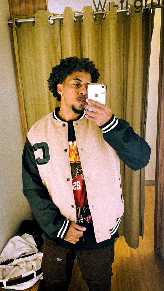 drewoffc's tweet photo. StarBoy💫 https://t.co/5QnYPU6SFo