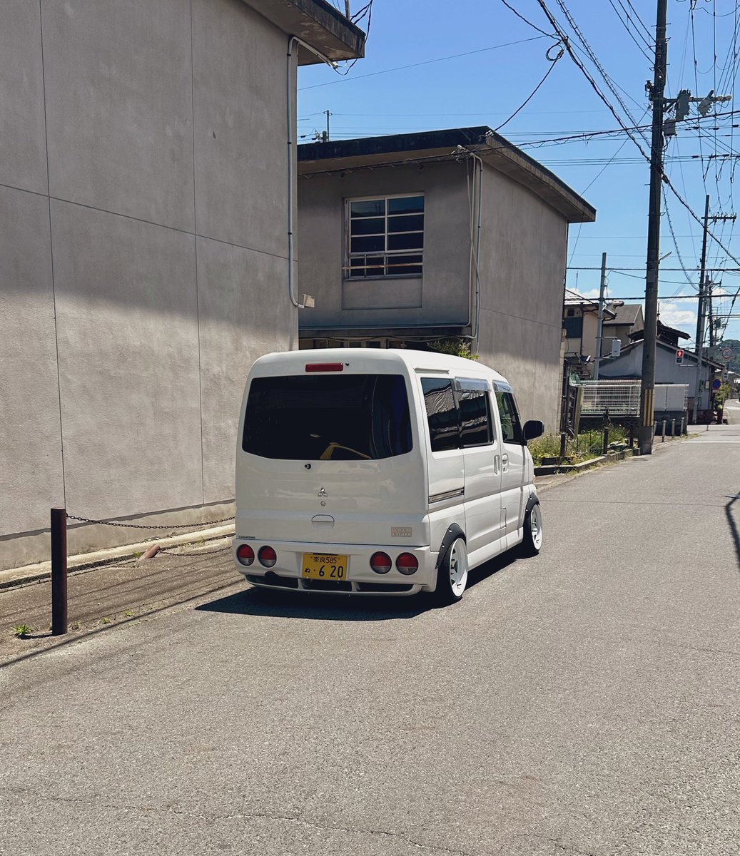 何か食パンマンみたいやな笑
